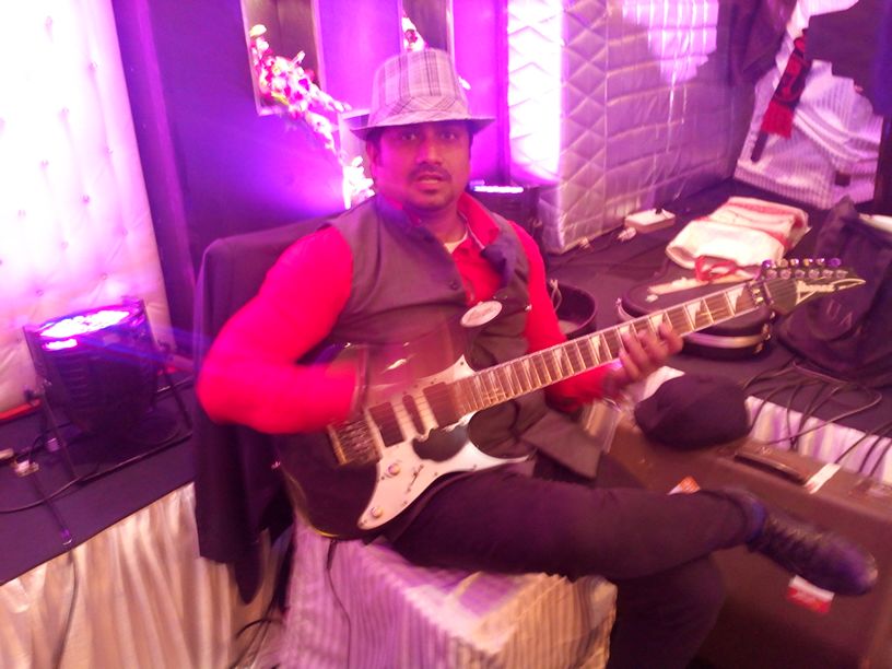 indian guitar players suez egypt