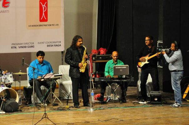 live instrumental band suez egypt