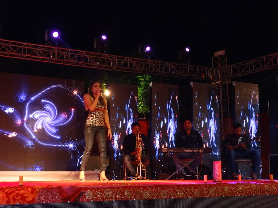 best live band with girl suez egypt
