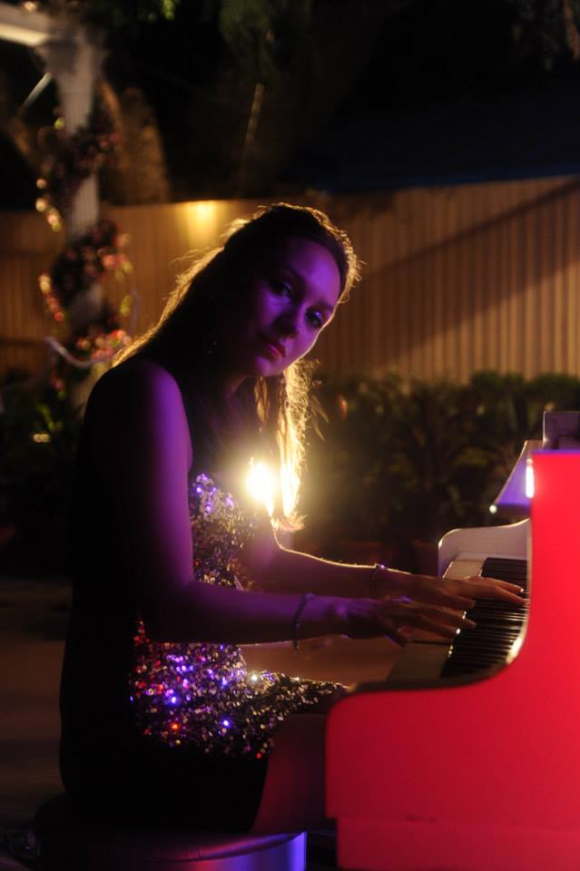 piano players suez egypt