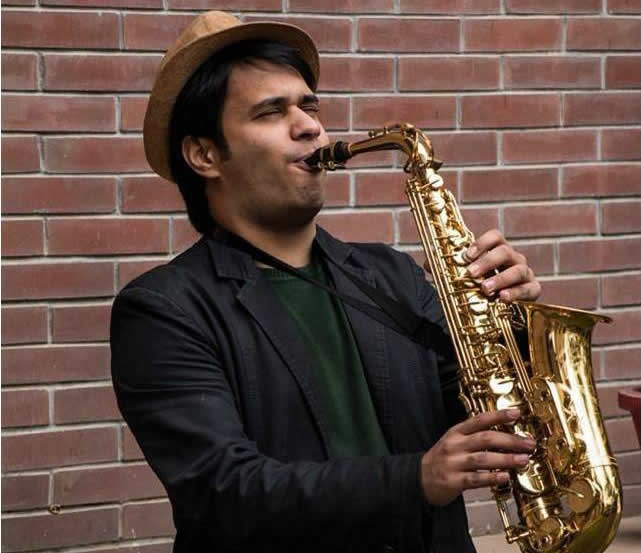 saxophone players suez egypt